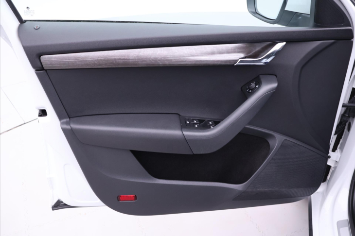 Škoda Octavia 2,0 TDI 135kW Scout DSG CZ 4x4