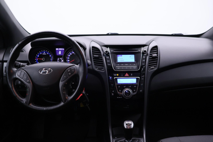 Hyundai i30 1,6 GDI 99kW Weekend CZ