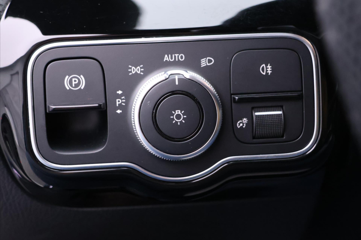 Mercedes-Benz CLA 2,0 35 AMG 225kW 4MATIC DPH CZ