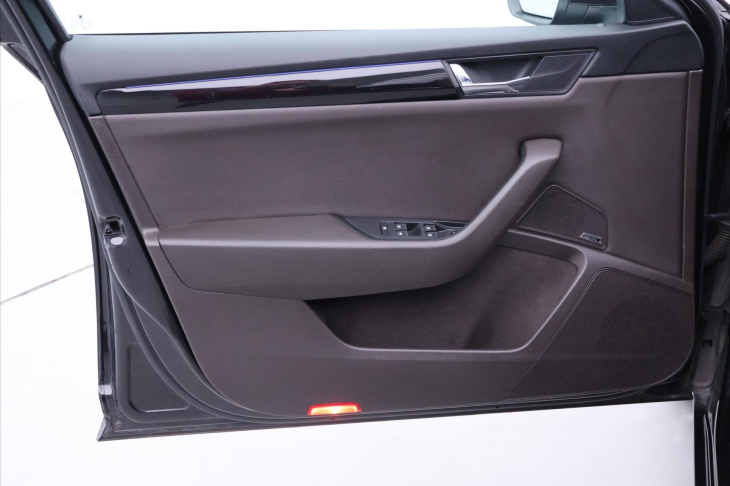 Škoda Superb 2,0 TDI 140kW DSG L&K 1.Maj