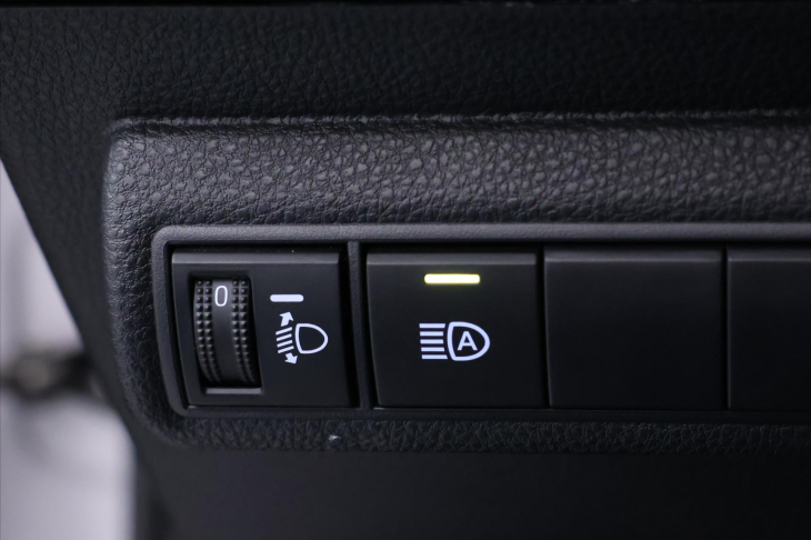 Toyota Corolla 1,6 i 97 kW CZ 45'521 Km