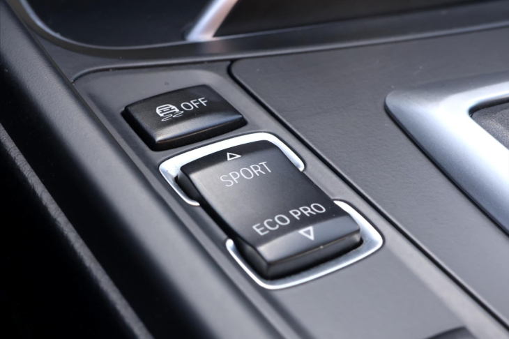 BMW Řada 3 2,0 320d xDrive 140kW Sport
