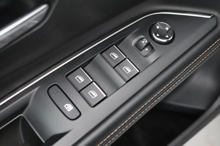 Peugeot 5008 2.0 HDI 130kW GT-line CZ DPH