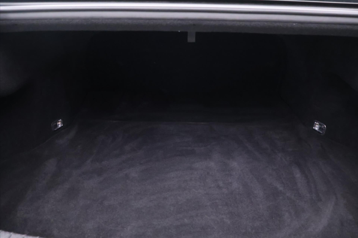 Hyundai Genesis 3,8 GDI 232kW CZ DPH