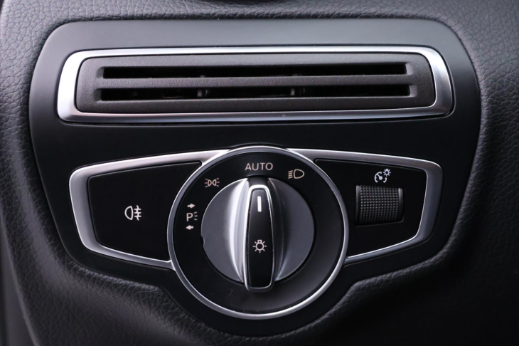 Mercedes-Benz Třídy C 2,0 200 135kW Aut. Avantgarde