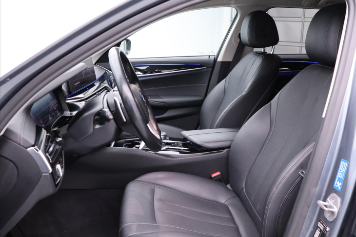 BMW Řada 5 3,0 530d 183kW xDrive Touring