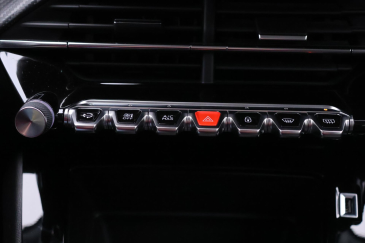 Peugeot 2008 1,2 PT 74kW Active 1.Maj.