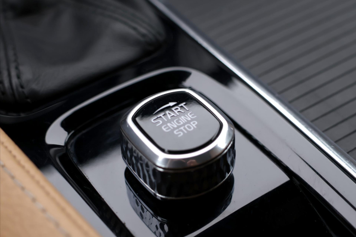 Volvo V90 2.0 D3 110kW Momentum LED