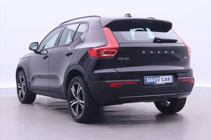 Volvo XC40 2,0 B4 145kW DCT Plus Dark DPH
