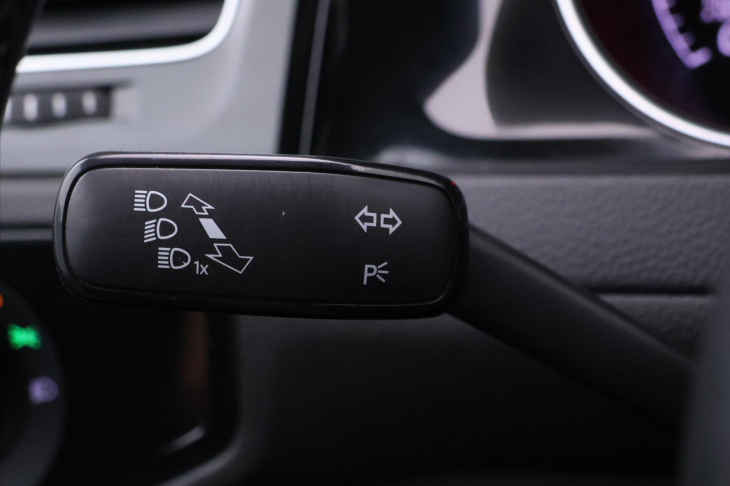 Volkswagen Golf 1,4 TSI Highline Xenon Serv.k.