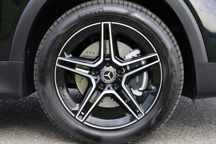 Mercedes-Benz GLB 2,0 200d 4MATIC AMG Premium Plus