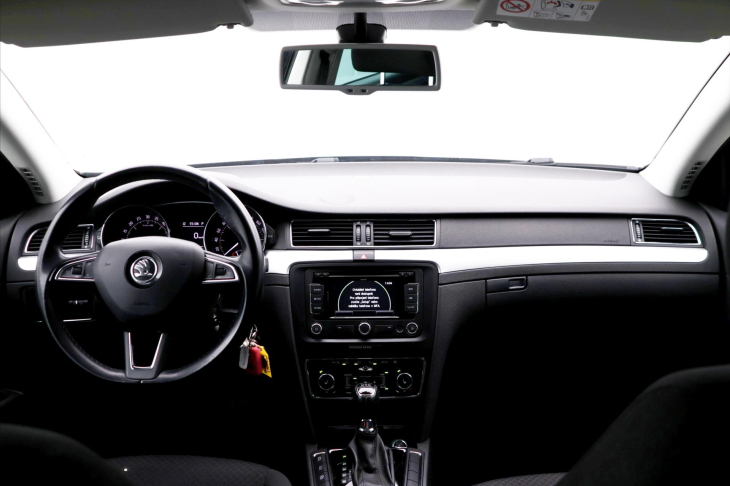 Škoda Superb 2,0 TDI 125kW DSG Navi Xenon