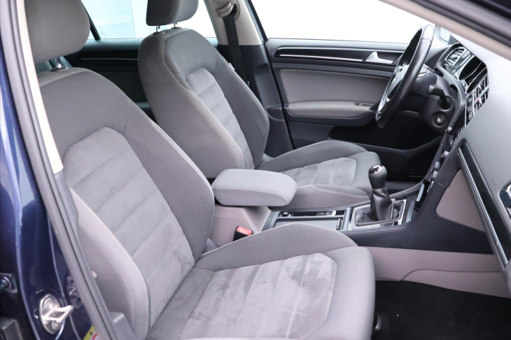 Volkswagen Golf 1,4 TSI Highline Xenon Serv.k.