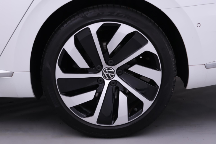 Volkswagen Arteon Shooting Brake 2,0 TSI 206kW R-line DSG DPH CZ