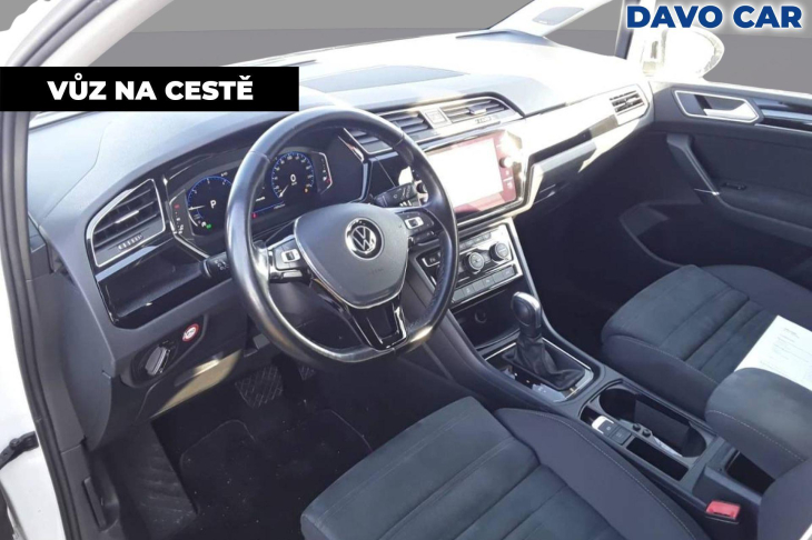 Volkswagen Touran 2,0 TDI 110kW DSG Matrix DPH