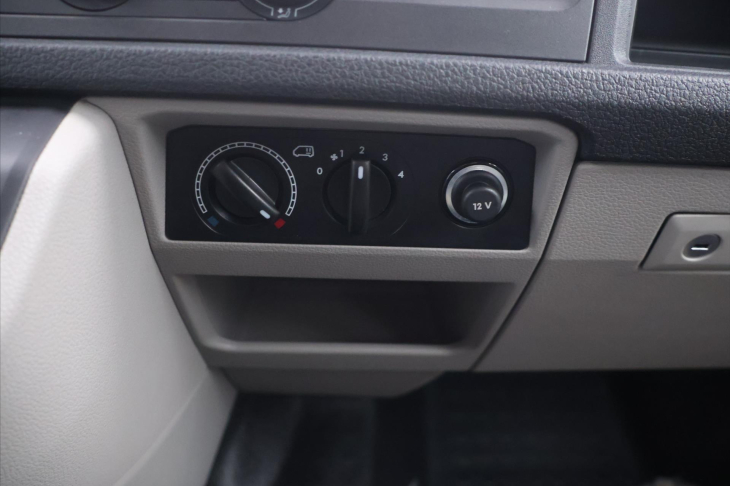 Volkswagen Transporter 2,0 TDI 75kW 6-Míst CZ DPH