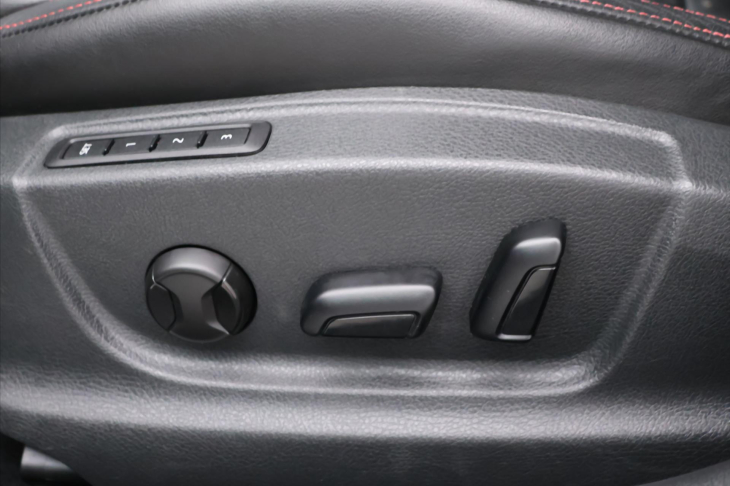 Škoda Octavia 2,0 TDI 135kW DSG RS Webasto