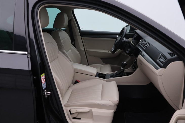Škoda Superb 2,0 TDI DSG 4x4 CZ Style DPH