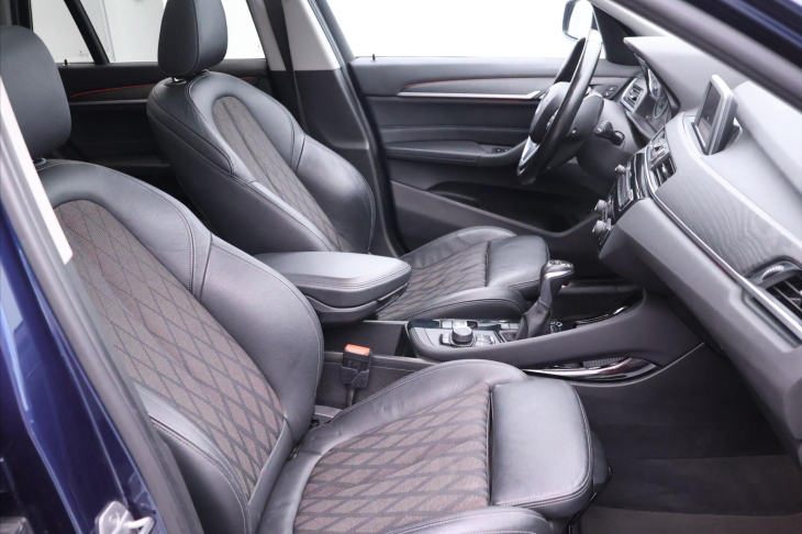 BMW X1 2,0 20i xDrive 141kW Aut. CZ