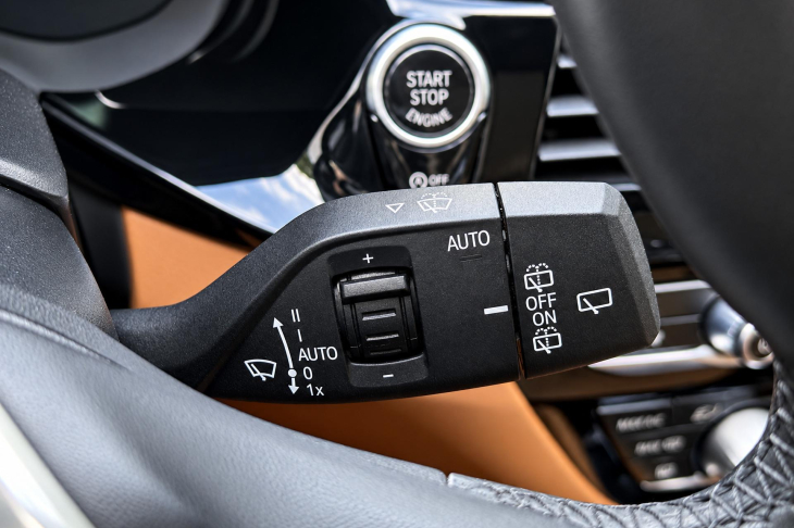 BMW Řada 5 2,0 530i xDrive Luxury Line
