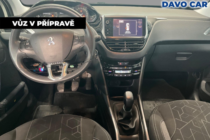 Peugeot 2008 1.2 PT 82k CZ Active 1.Maj