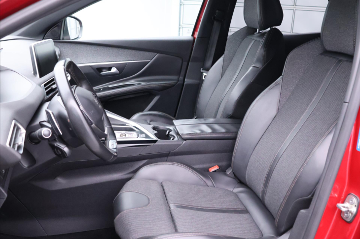 Peugeot 3008 1,2 e-THP 96kW Aut. GT Line