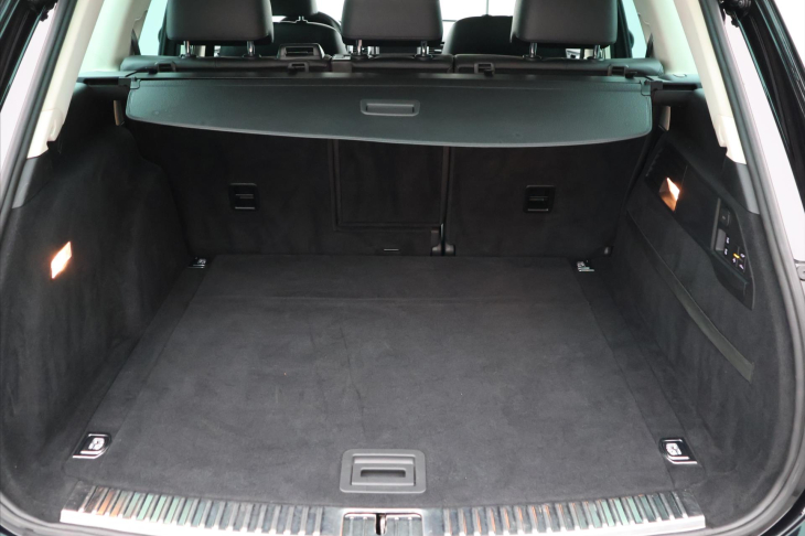 Volkswagen Touareg 3,0 TDI DSG 4M Exclusive 1.Maj