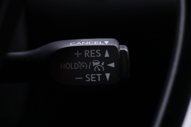 Toyota C-HR 2,0 E-CVT 112kW Executive