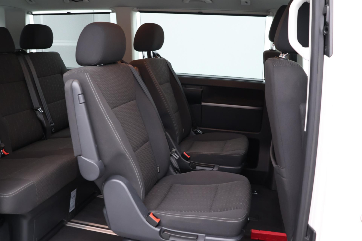 Volkswagen Multivan 2.0 TDI 150kW 7-Míst Tažné 1.Maj.