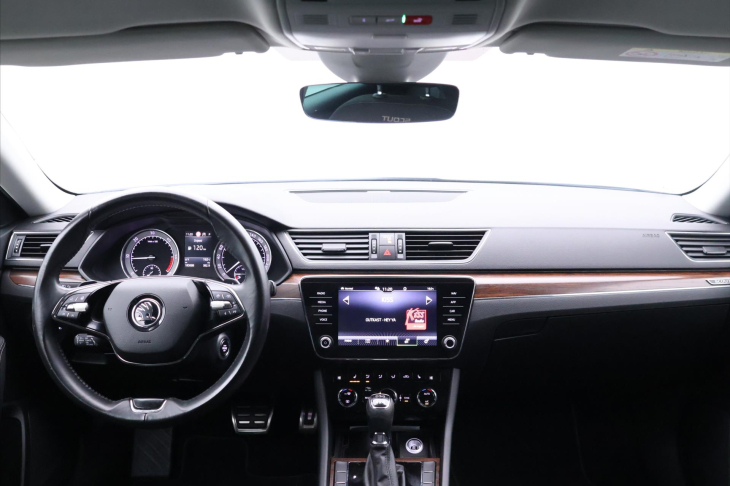 Škoda Superb 2,0 TDI 147kW 4x4 Scout DPH