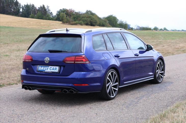 Volkswagen Golf 2,0 TSI 228kW 4M DSG Virtual R