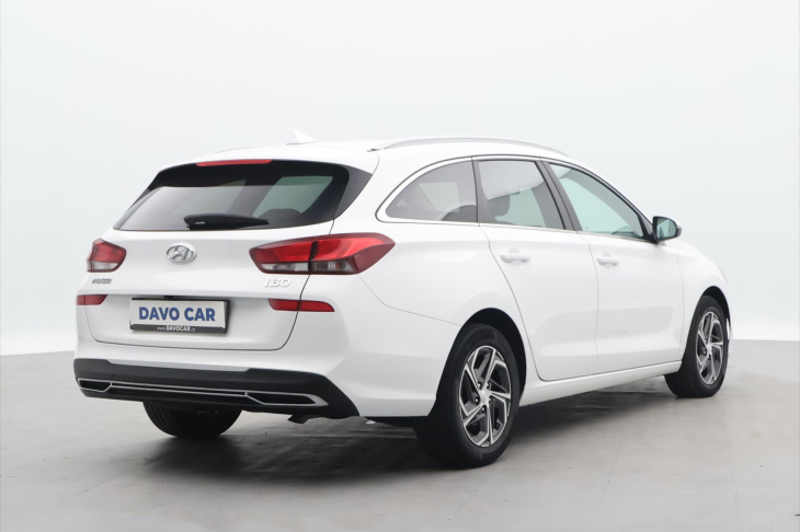 Hyundai i30 1,6 CRDI CZ 1.Maj. DPH