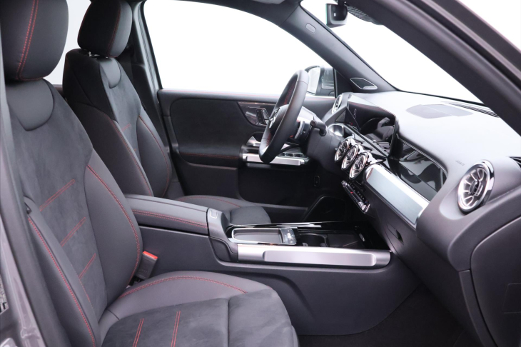 Mercedes-Benz GLB 2,0 200d 4MATIC AMG Premium