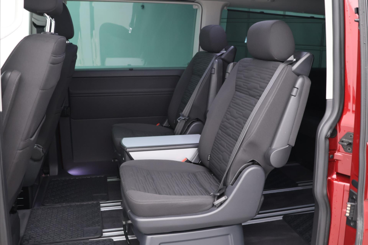 Volkswagen Multivan 2.0 TDI 150kW L 7-Míst DPH