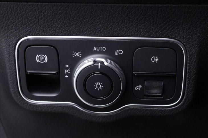 Mercedes-Benz GLB 2,0 200d 4MATIC AMG Premium