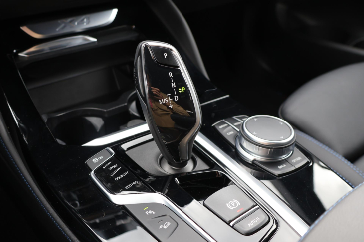 BMW X4 2,0 xD M-Paket CZ DPH Záruka