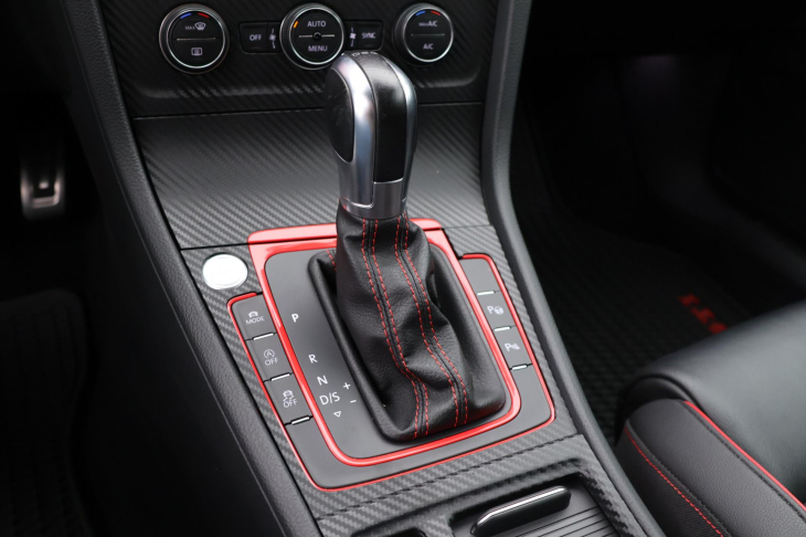 Volkswagen Golf 2,0 TSI GTI 180kW Performance