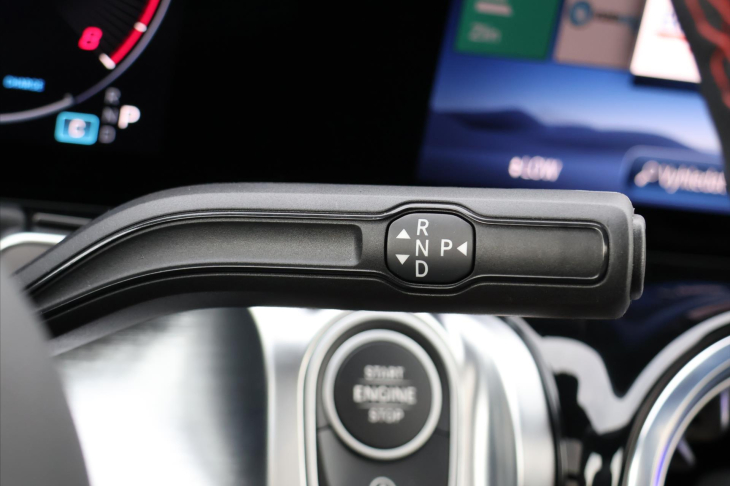 Mercedes-Benz GLB 2,0 220 4Matic AMG Premium