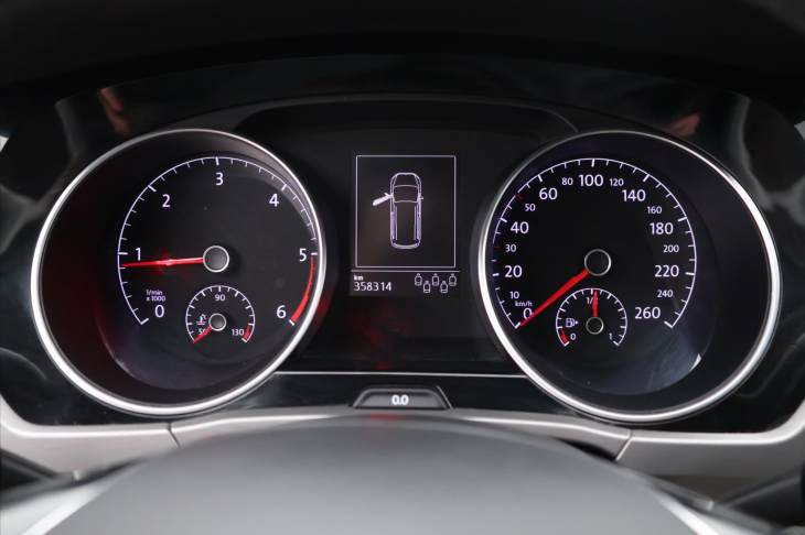 Volkswagen Touran 1,6 TDI 81kW DSG 7-Míst Tažné
