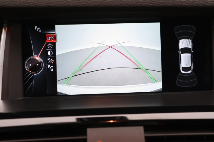 BMW X4 3,0 35xD 230kW CZ M-paket DPH