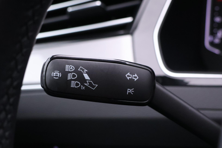 Volkswagen Passat 2,0 TDI DSG Matrix Virtual DPH