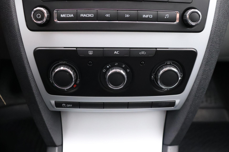 Škoda Octavia 1,4 TSI 90 kW Ambiente