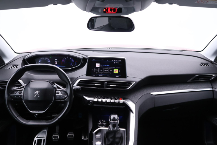 Peugeot 3008 1,2 PureTech 96KW CZ ALLURE