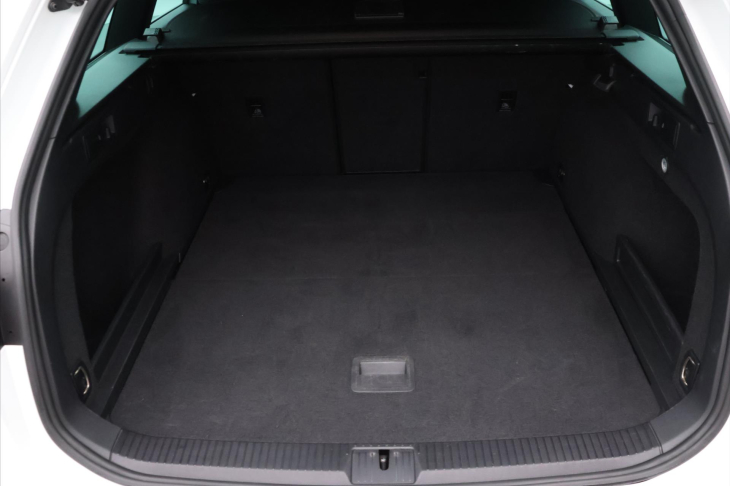Volkswagen Passat 2.0 TDI 110kW DSG LED Kůže CZ