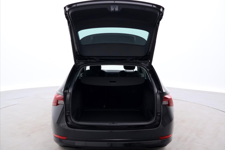 Škoda Octavia 2,0 TDI 110kW DSG Matrix DPH