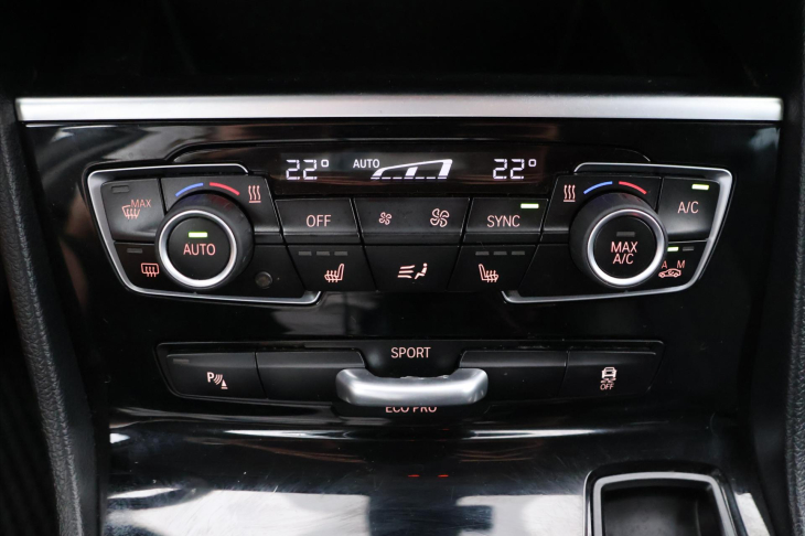 BMW Řada 2 1,5 218d 85kW Sport line Aut.