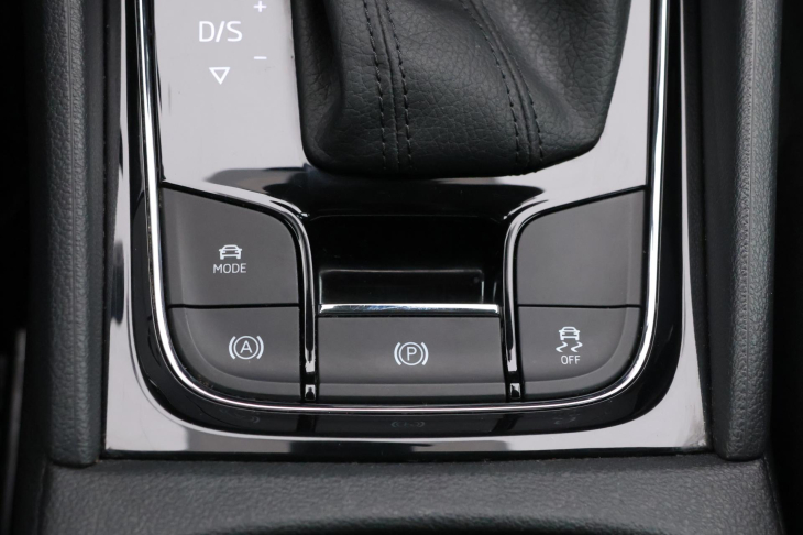 Škoda Karoq 1,5 TSI 110kW DSG Matrix DPH