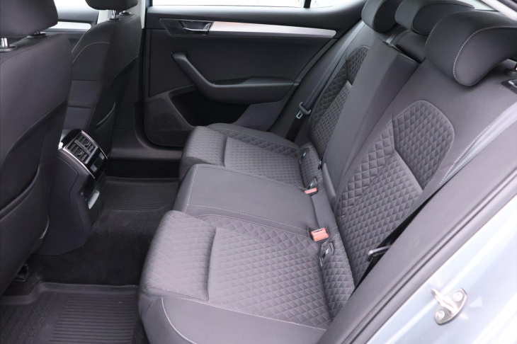 Škoda Superb 2,0 TDI 110kW DSG CZ 1.Maj DPH