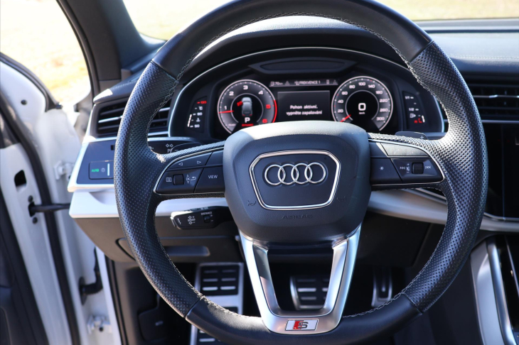 Audi Q7 3,0 TDI quattro tiptronic S line