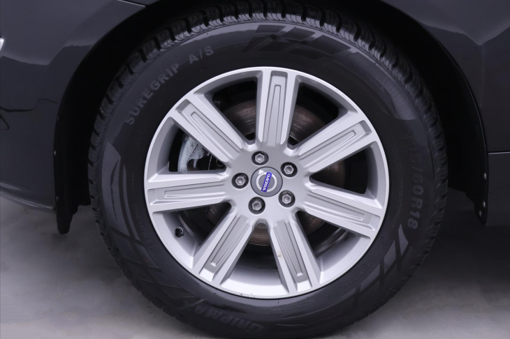 Volvo XC60 2,4 D5 162kW Aut. AWD Momentum